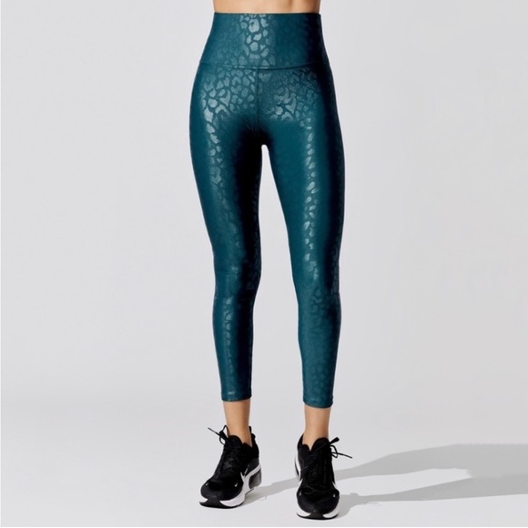 CARBON38 High Rise Legging in Leopard Takara Shine - Picture 2 of 5